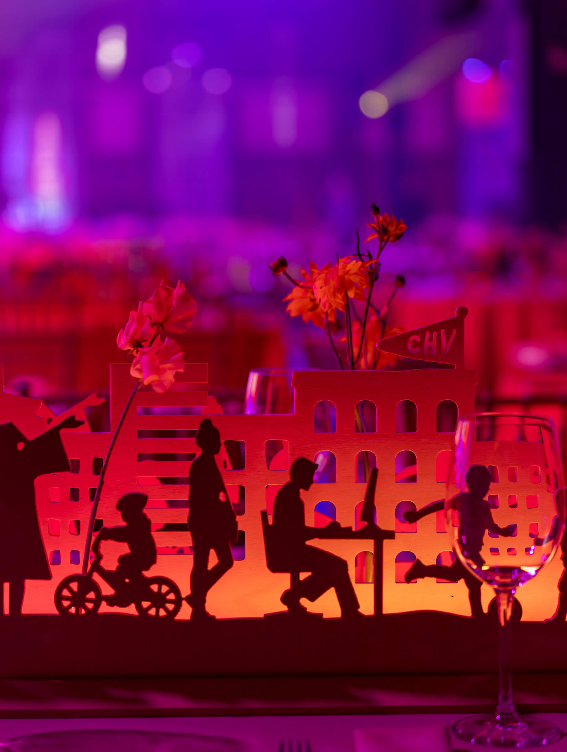 0890__K1A4831-Enhanced-NR_teuten